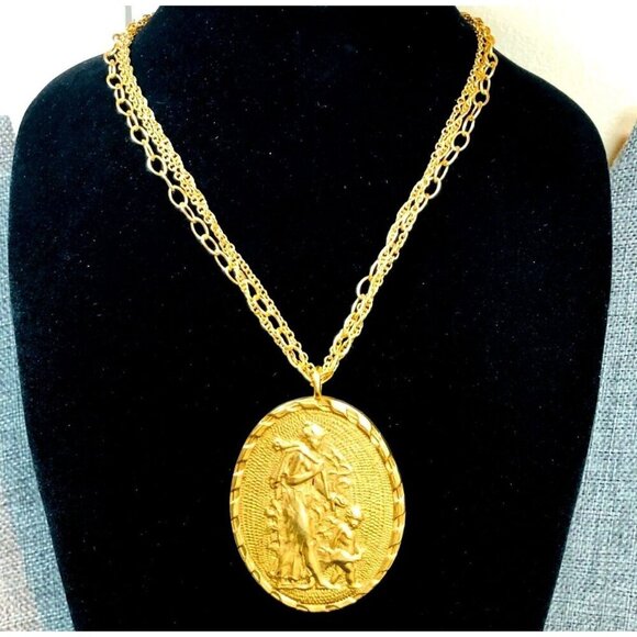 Vintage Rosa Flores Womens Necklace Gold Tone Metal Mother Child Pendant Designe - Picture 2 of 5